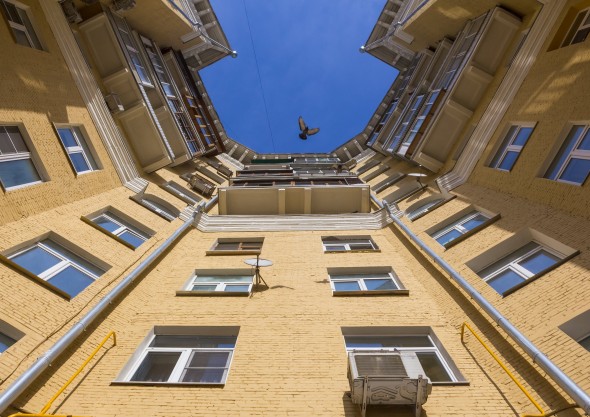 Вторичное жилье квартиры в сталинках в Москве